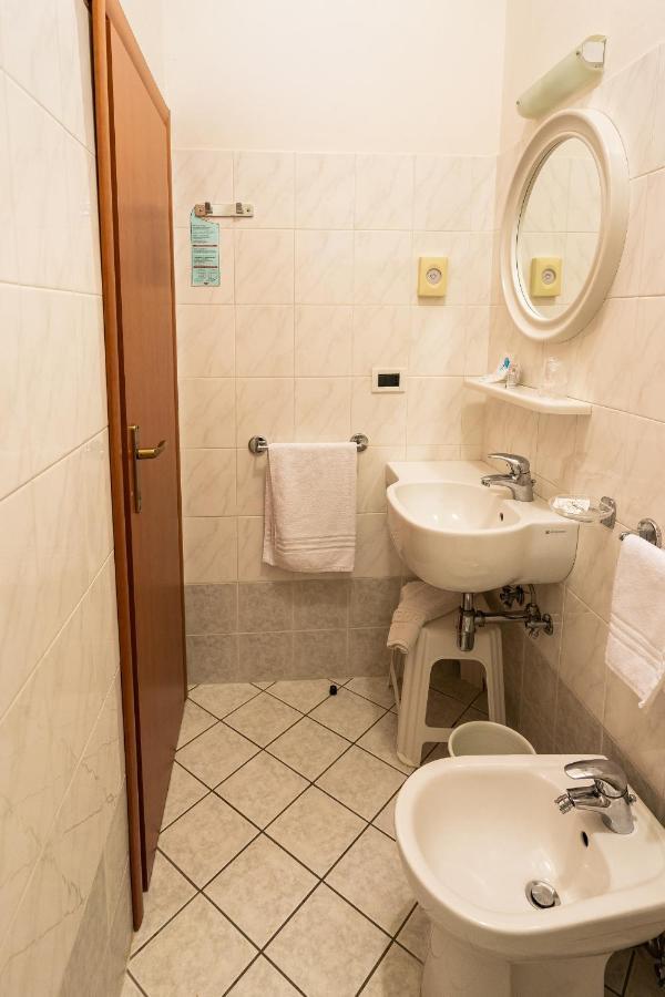 Hotel Zanella Червия Экстерьер фото