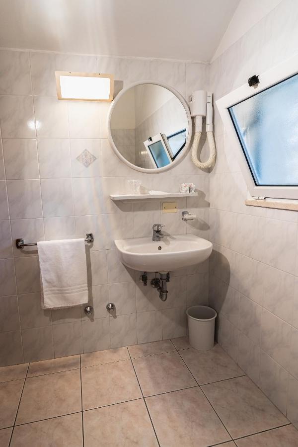 Hotel Zanella Червия Экстерьер фото