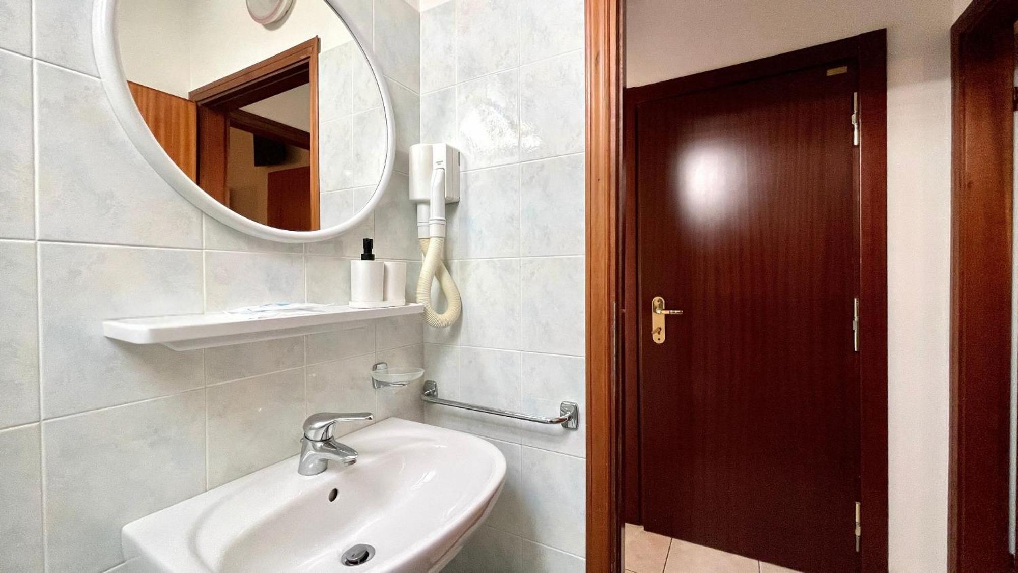 Hotel Zanella Червия Экстерьер фото