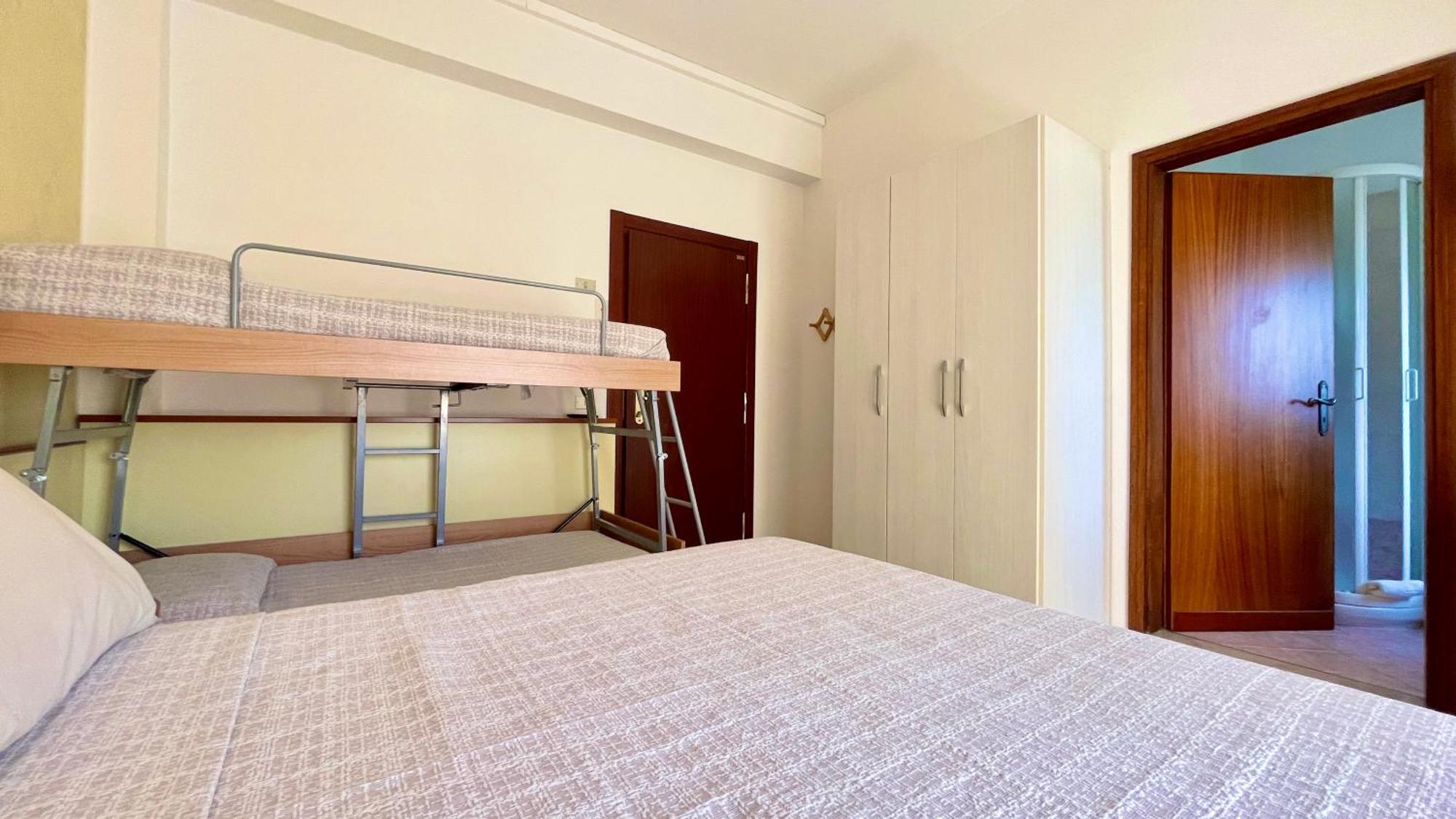 Hotel Zanella Червия Экстерьер фото
