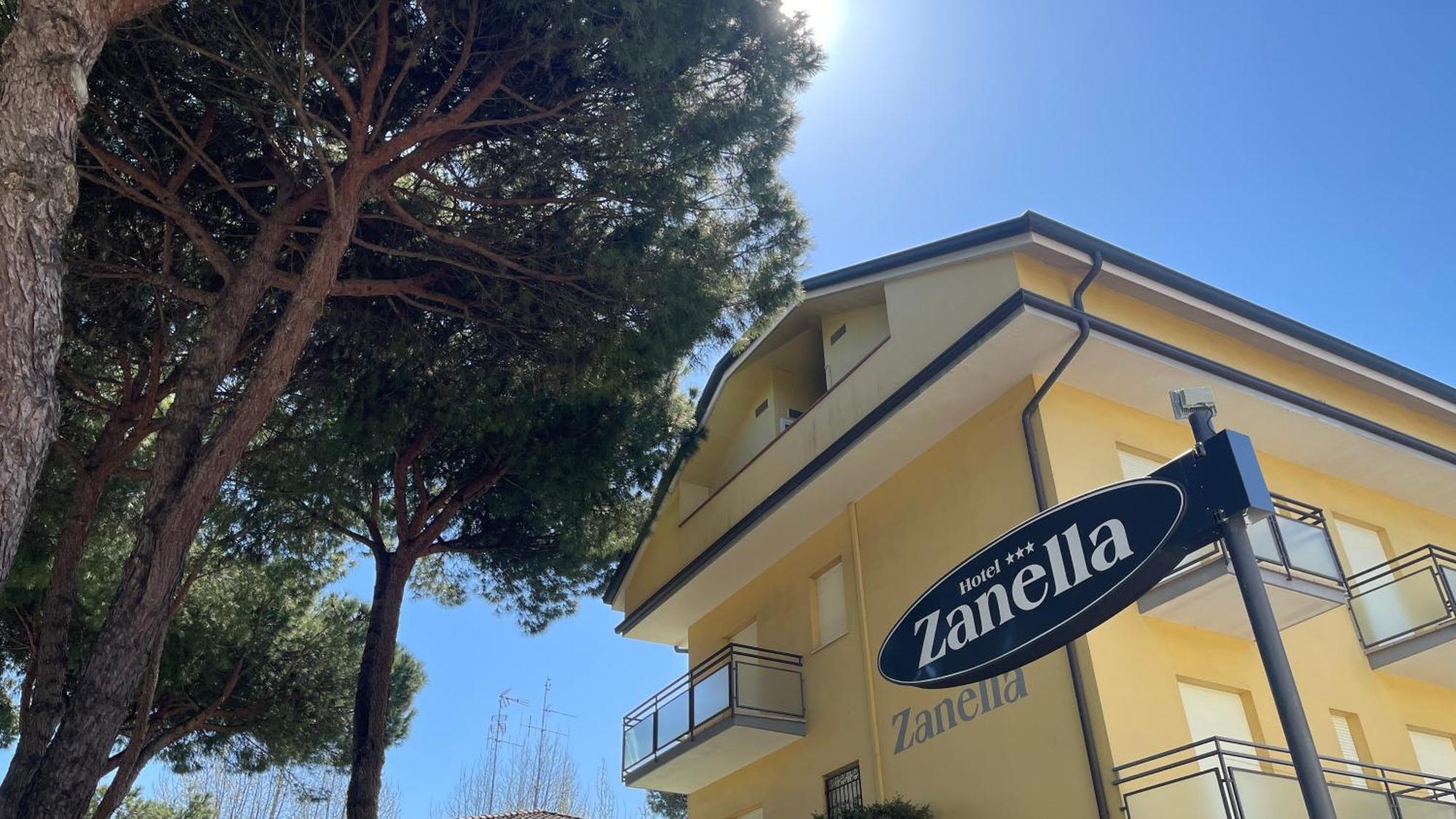 Hotel Zanella Червия Экстерьер фото